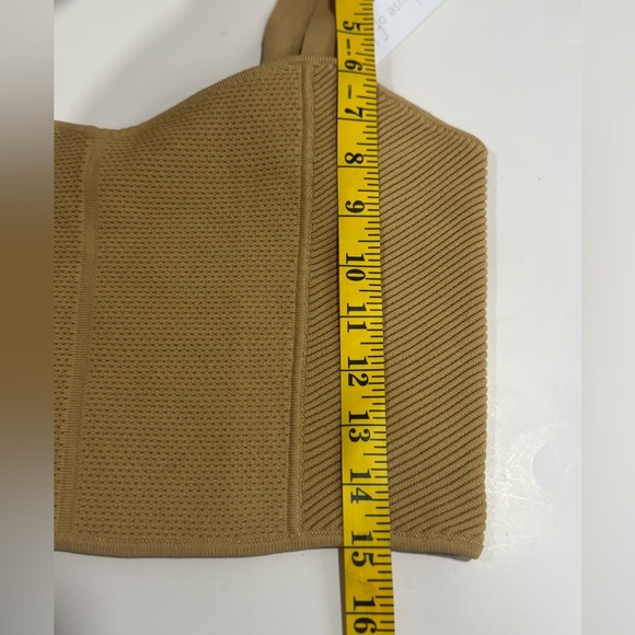 House of Harlow  crop top  size Medium 54% NYLON
46% RAYON NWT - Picture 9 of 14